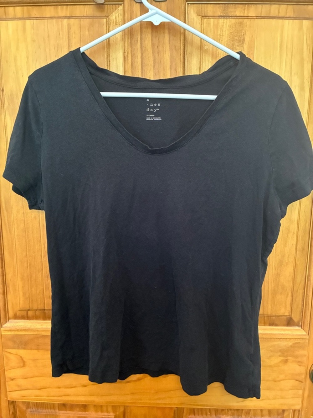 a new day Women’s Black V-Neck Short Sleeve Tee Size Large - Picture 3 of 9